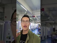 Wygodny automat typu fast food z kuchenką mikrofalową