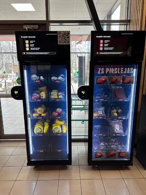 Zestaw konwersji maszyn sprzedających sztuczną inteligencję do standardowych lodówek z czytnikiem kart